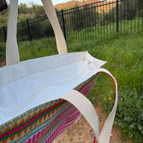 Large Cotton Sturdy “Howdy” Western Zippered Beaded Tote Bag - Picture 6 of 6